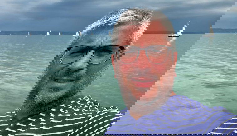 Akiről tárgyalótermet neveztek el egy kutatóintézetben – a marosvásárhelyi, Amerikában élő Vajda Szilárd informatikus kutatóval 