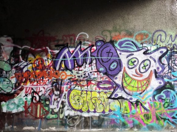 Művészet a köbön? Kövön? Falon. – Graffitinéző sétára indultunk Kolozsváron