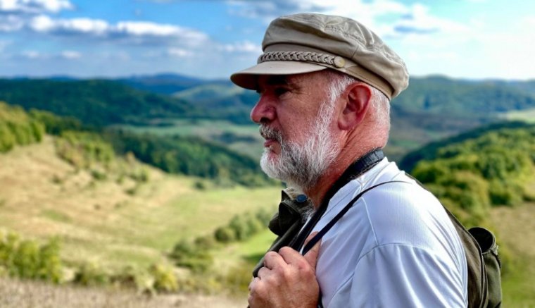 „Addig terjed a haza, ahonnan estig haza tudok érni” – beszélgetés Vida Gábor íróval