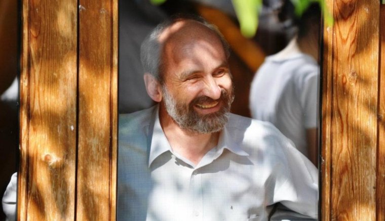 Isten humoráról – beszélgetés Horváth Levente református lelkésszel, a Bonus Pastor Alapítvány vezetőjével