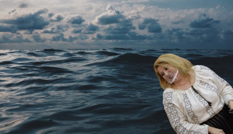 Négy ember vízbe fulladt és akna is robbant a román tengerparton, Șoșoacă pedig csak Șoșoacă – hírmix