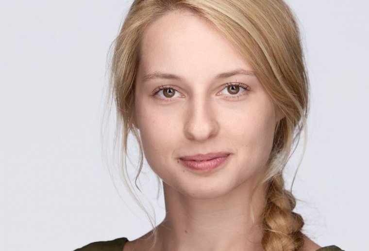 Van feljebb Shakespeare Júliájánál és Édes Annánál? – Interjú Román Eszter kolozsvári színésznővel