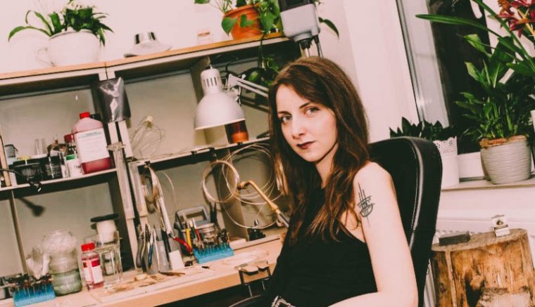 Egy ékszer erős üzenetet is hordozhat – interjú Csíki Szidónia ékszerművésszel