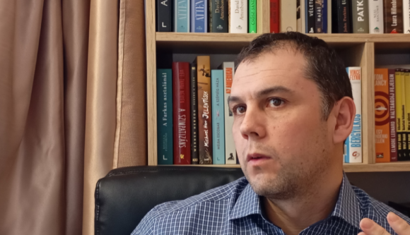 „Nem hiszem, hogy aggódnunk kellene a könyvek jövője miatt”