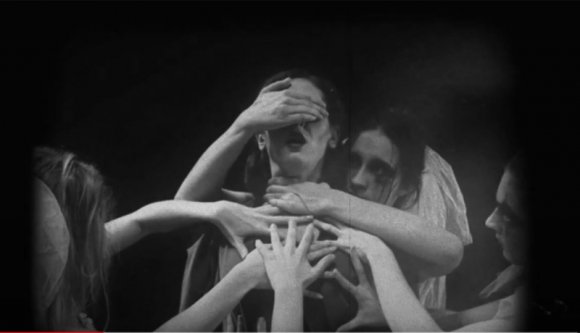 Hátborzongatóan és szívmelengetően erdélyi: végre elkészült a Drakula halála film remake-je