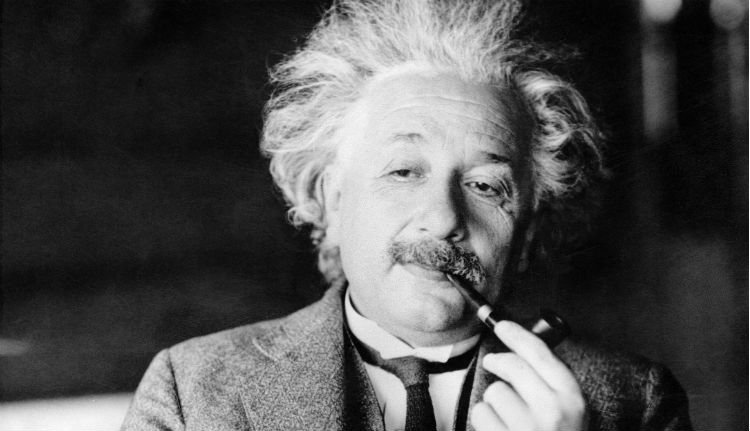 Üveggyöngyvarázs, Newton, Einstein, Hawking, Nagy Péter, Munzlinger Attila, fekete lyukak