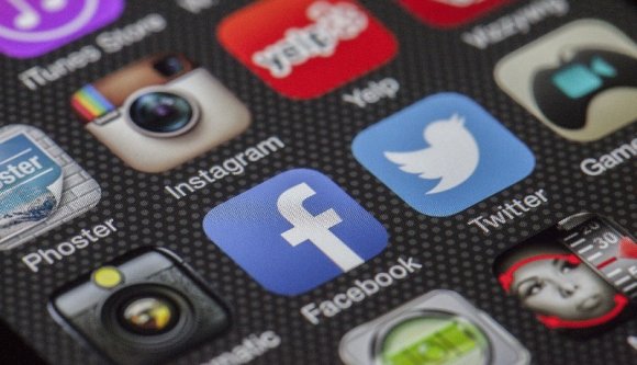 Ha nem korlátozzuk az iskolai mobilhasználatot, generációk élete múlhat rajta