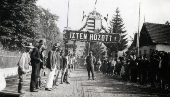A teljes elszigetelődés útját választotta a románság az 1940-1944 közötti kis magyar világban