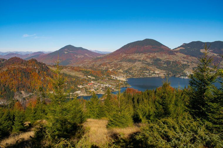Ide kiránduljunk ősszel: Kolibica-tó és Nagy-tőzegláp
