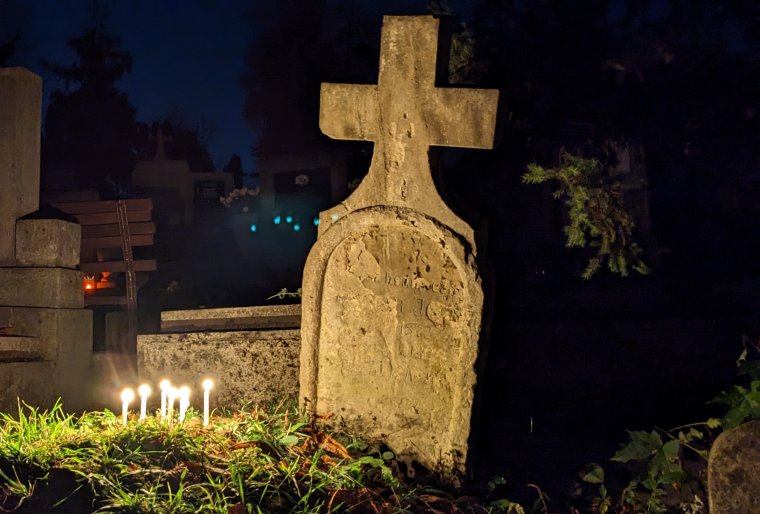 A gyász nem megoldandó probléma, hanem tragédia, amelyhez irgalomra van szükség