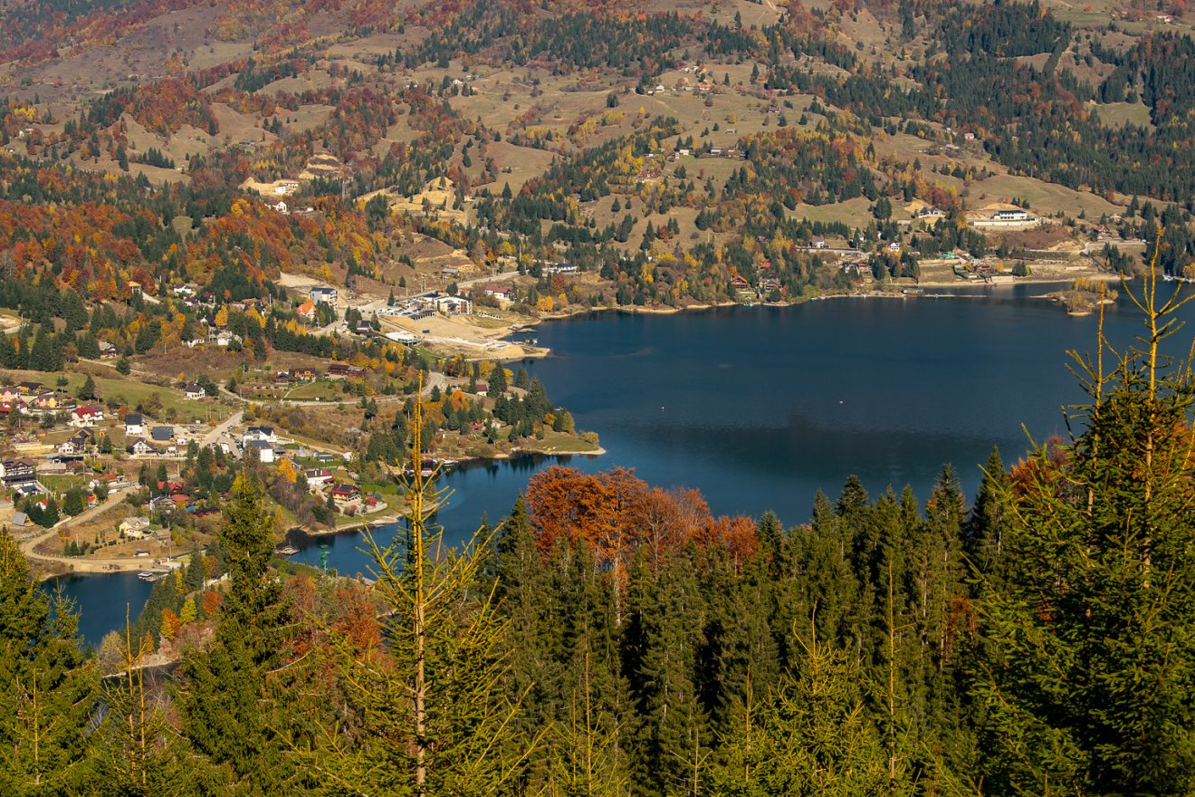 Látható, mennyire beépült a tópart. 