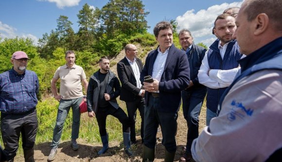 Az is felmerült, hogy egy hódcsalád okozta a katasztrófát Parajdon, ahova Nicușor Dan is ellátogatott – hírek szombaton