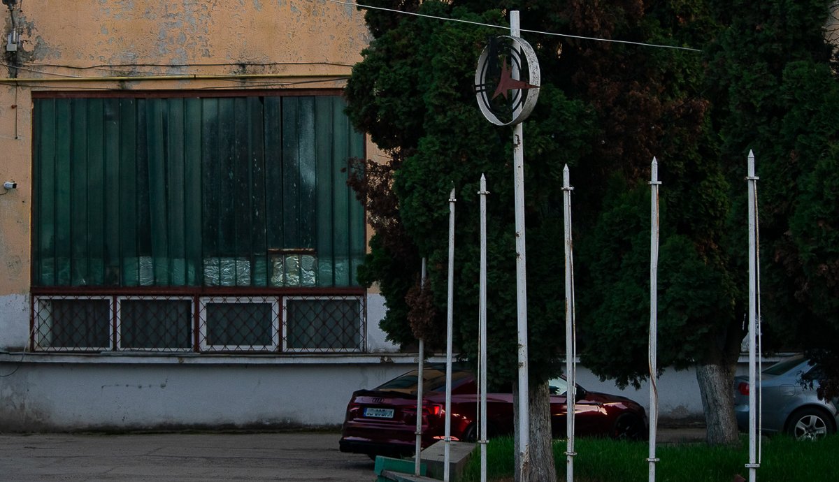 Ott abba a bordó masinába egész biztosan nem ebből a gyárból került a gyújtógyertya 