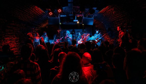 Bocsássa meg nékünk a Doomnezeu, ezt a koncertet sem hagyhattuk ki