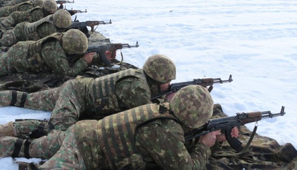 A román hadsereg felszerelése meg sem közelíti a NATO-standardot – hírek szombaton