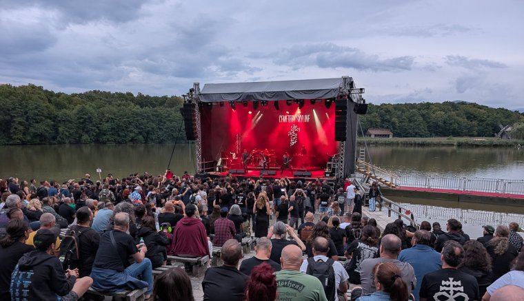 Metál a tó mellett – hasított a Paradise Lost és a Cemetery Skyline Szebenben