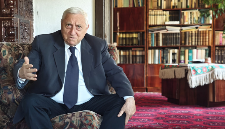 „A történészek utáltak, mert képviselő voltam. A képviselők utáltak, mert történész voltam.”