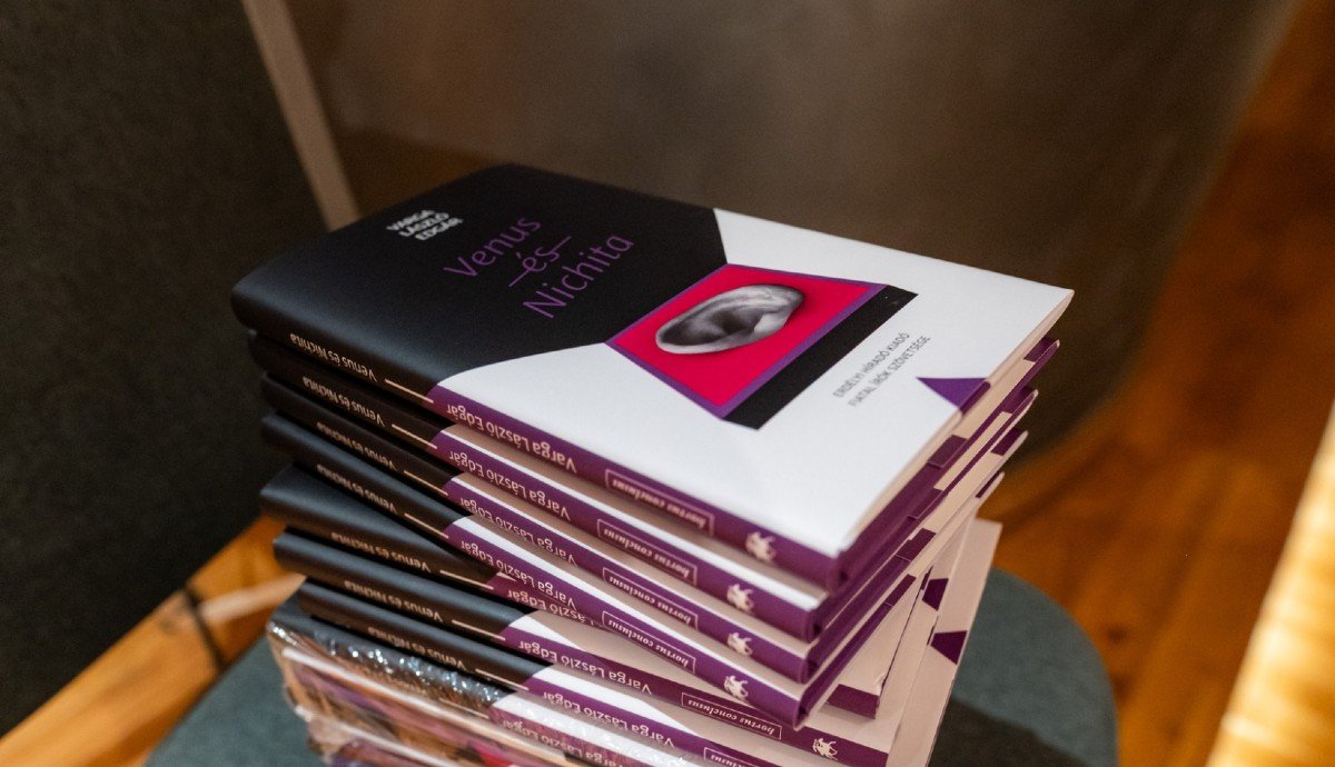 A szóban forgó kötet