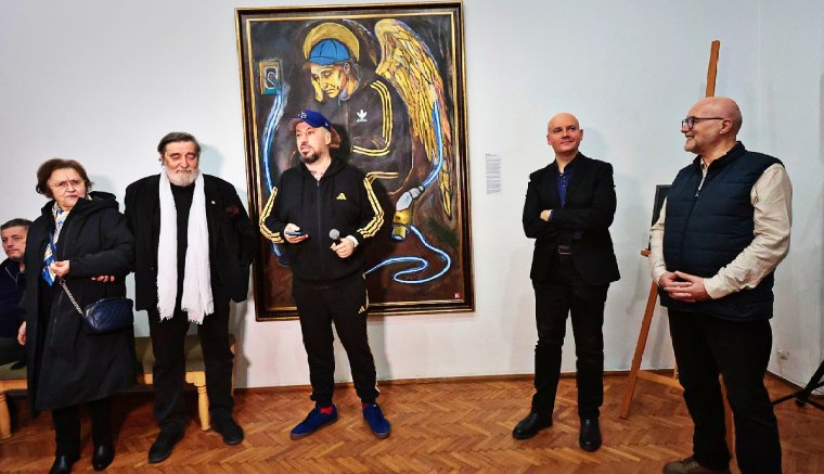 Hogy kerül a dilettáns festőcsizma a múzeumi asztalra?