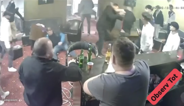 Kórházba került két közalkalmazott és a postás, miután összeverekedtek a polgármester szülinapi buliját követő after partyn