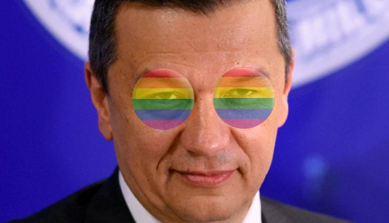 Ezt nem láttuk jönni: Sorin Grindeanu PSD-elnök keblére ölelte a szivárványzászlót…