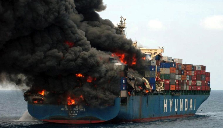 Drón csapódhatott egy hajóba a Petrom egyik tengeri olajplatformja közelében, két ember meghalt