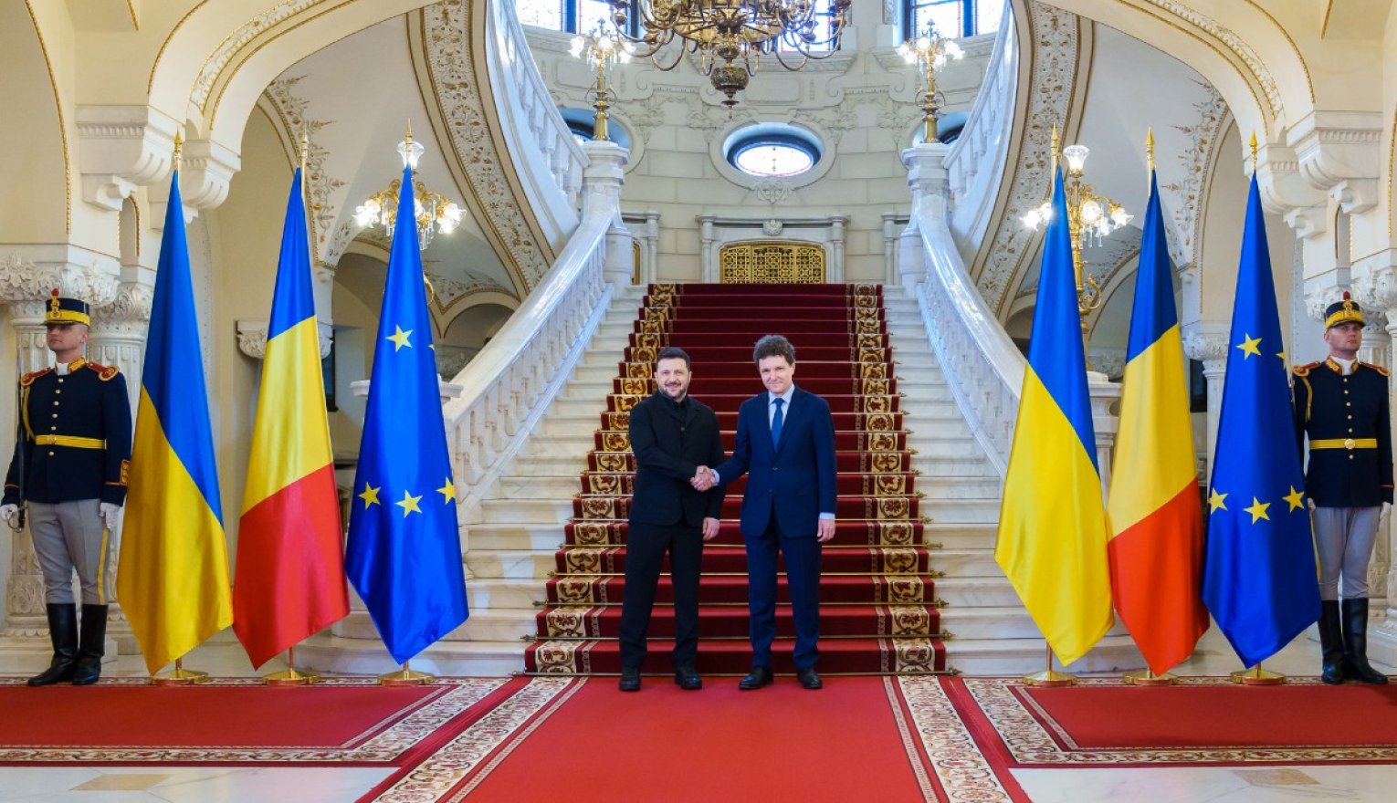 „Minden területre” kiterjedő stratégiai partnerségi szerződést írt alá Románia és Ukrajna – hírmix