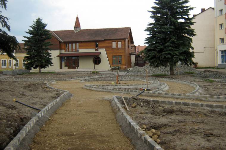 Újra nagyot lép Remete