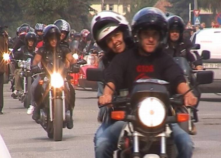 Feldübörögtek a  motorok Gyergyóban