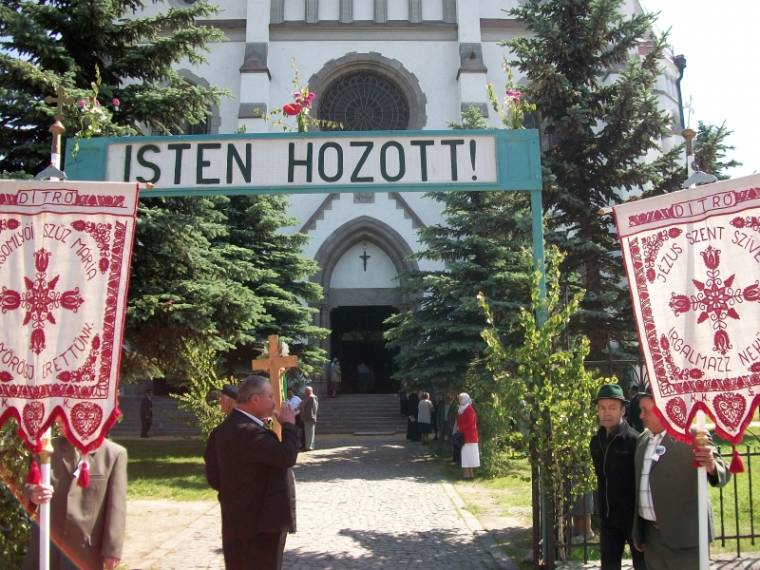 Ditróiakról, ditróiaknak -  háromnapos dínomdánom Gyergyóditróban