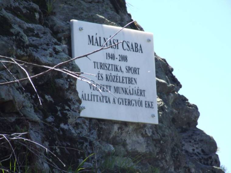 Emléktábla Málnási Csaba tiszteletére