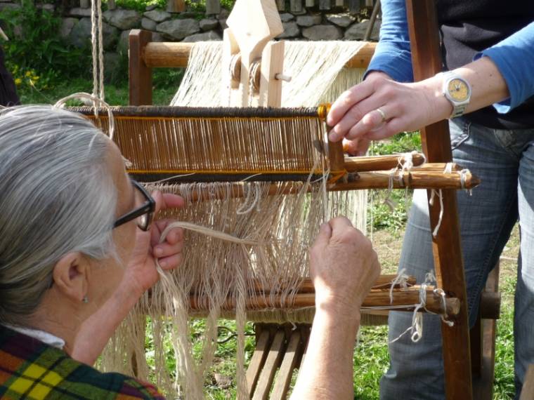 Eszenyő: belga buzgalom a szövőszék mellett