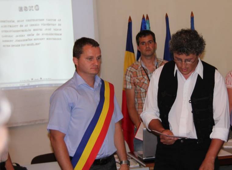 Tanácsosválasztás: Benedek igen, Portik nem