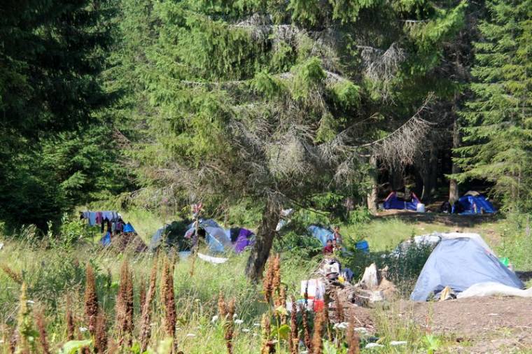 Békényfőt ellepték az idegenek