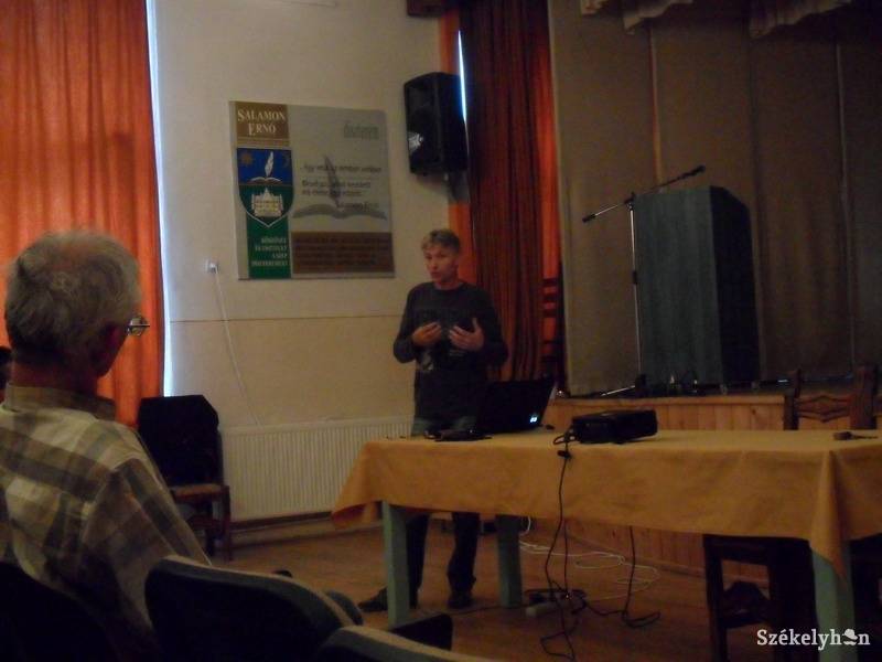 • Fotó: Kertész László