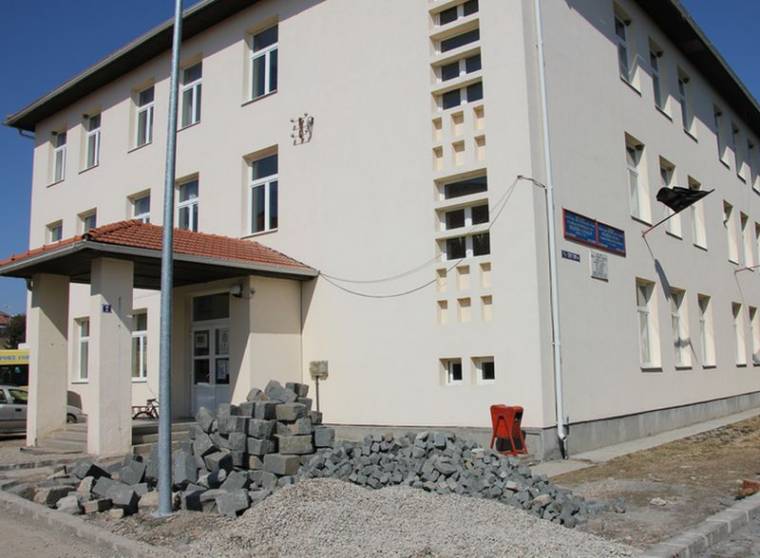 Hat iskolaépületet korszerűsítenek Gyergyóremetén