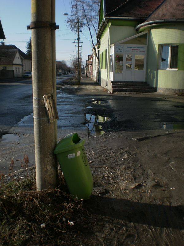Éjszakai „kukahullás”