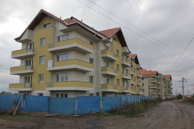 Elakadt az építkezés a szociális tömbházaknál