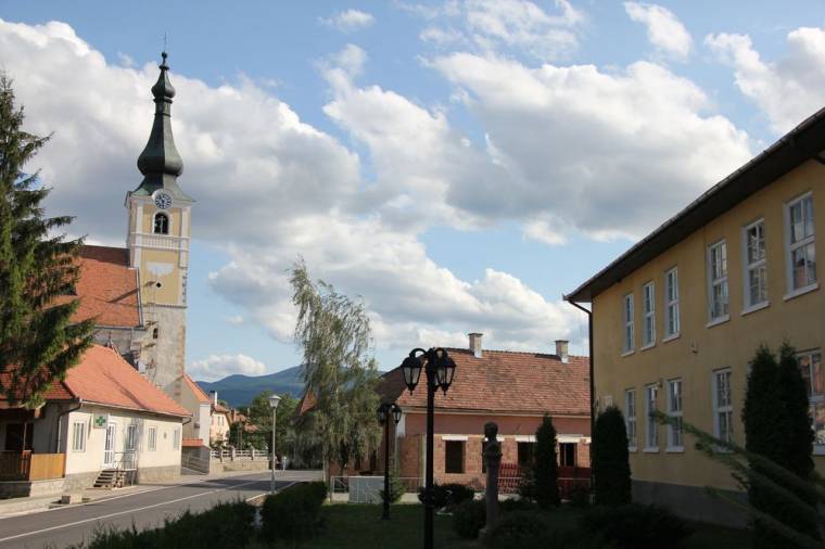 Rendet és fegyelmet Alfaluban