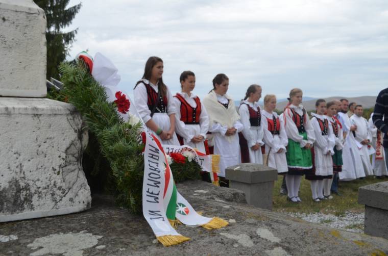Tatárdomb: őseink példája adjon erőt