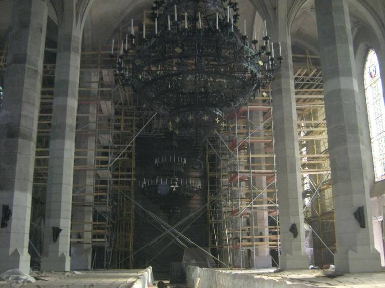 Adventben már a kéttornyú templomban miséznek