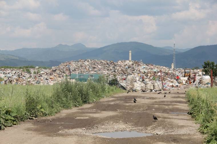 Bezárják a gyergyói szeméttelepet