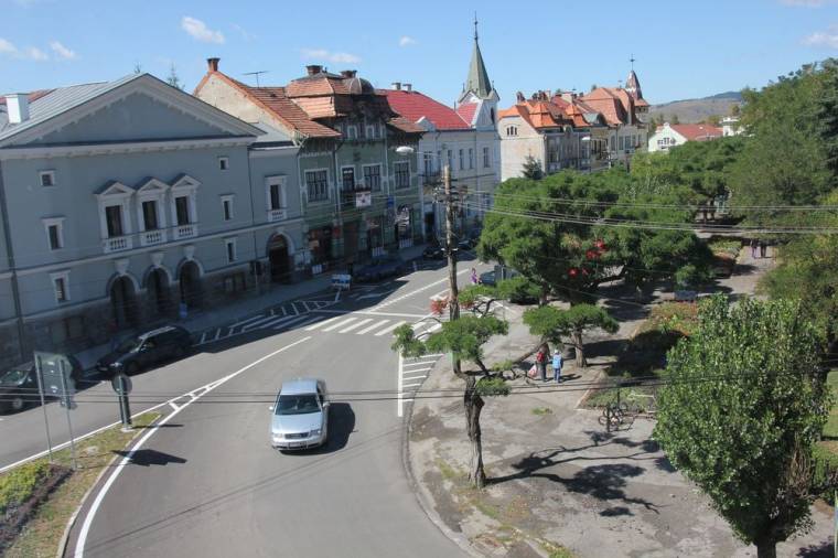 Jó lenne figyeltetni Gyergyószentmiklós főterét