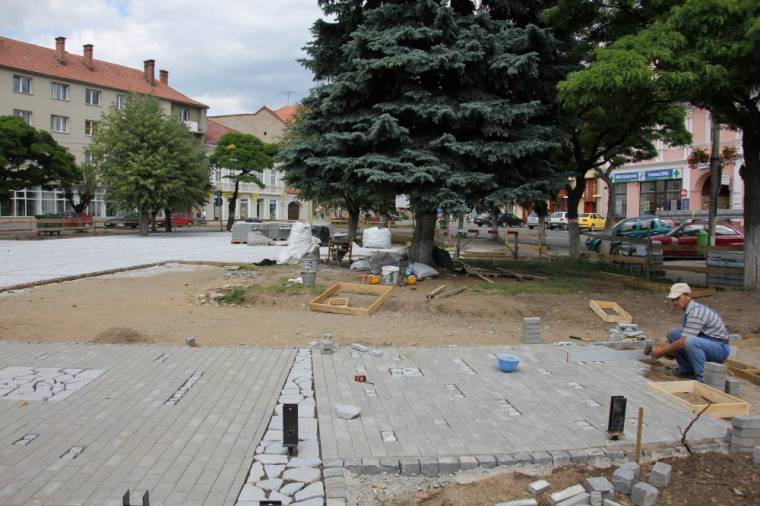Főtér-átalakítás több lépcsőben