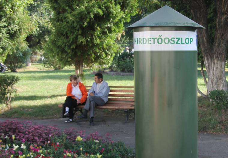 Rend lesz plakátügyben (?)