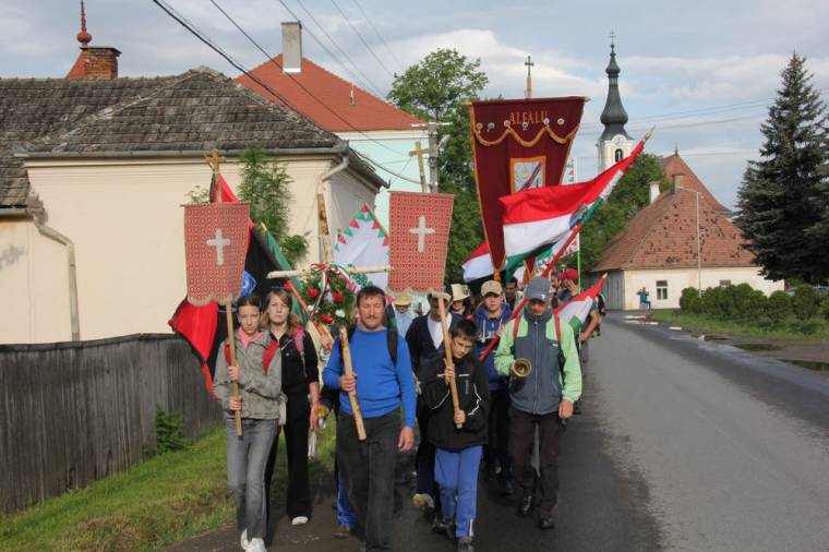 Zarándokok gyalog, lóháton, kerékpáron