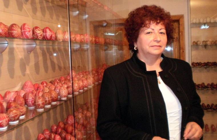 Mesteri cím a tojásíró asszonynak