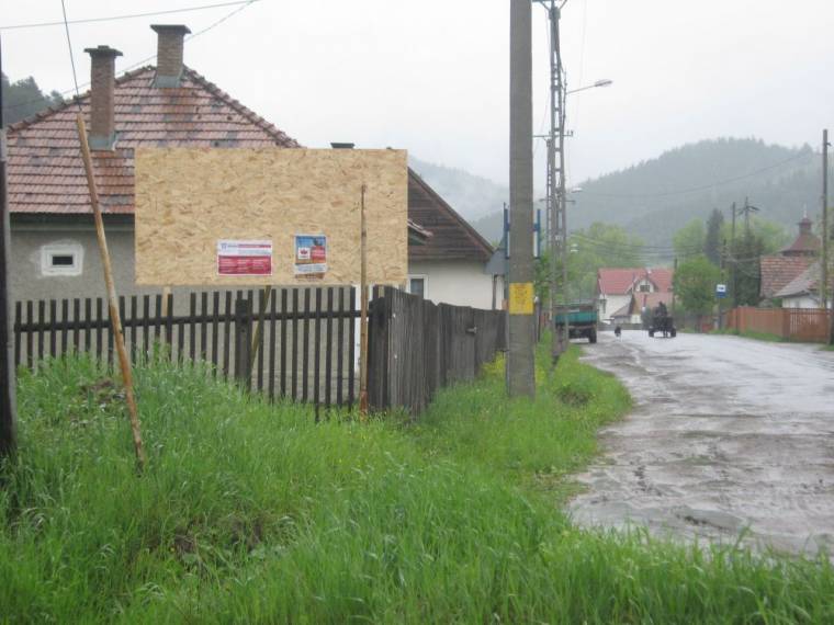 A plakátháború elkezdődött