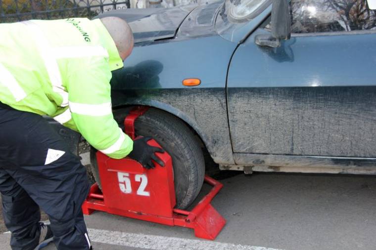 A kerekbilincs este 8-ig csattanhat