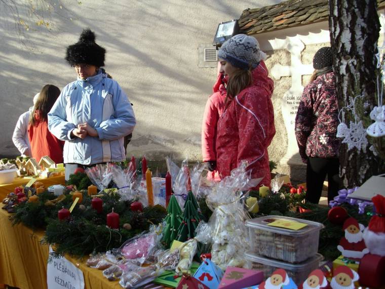 Várakozás portékákkal, szeretettel